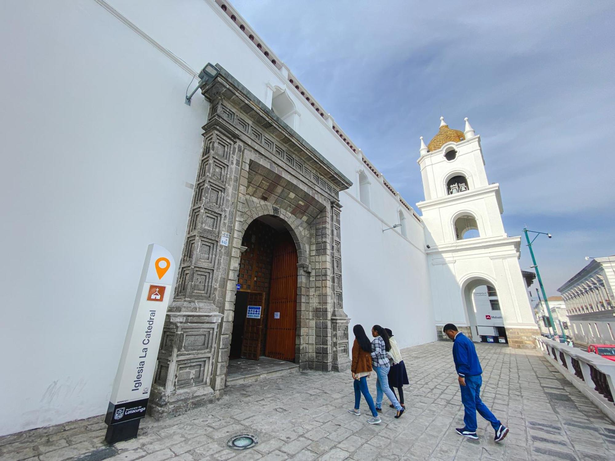 Golden Rest Latacunga Hotel Exterior photo