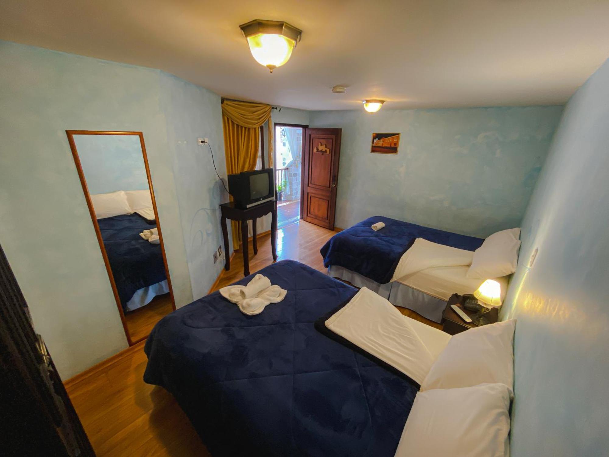 Golden Rest Latacunga Hotel Room photo